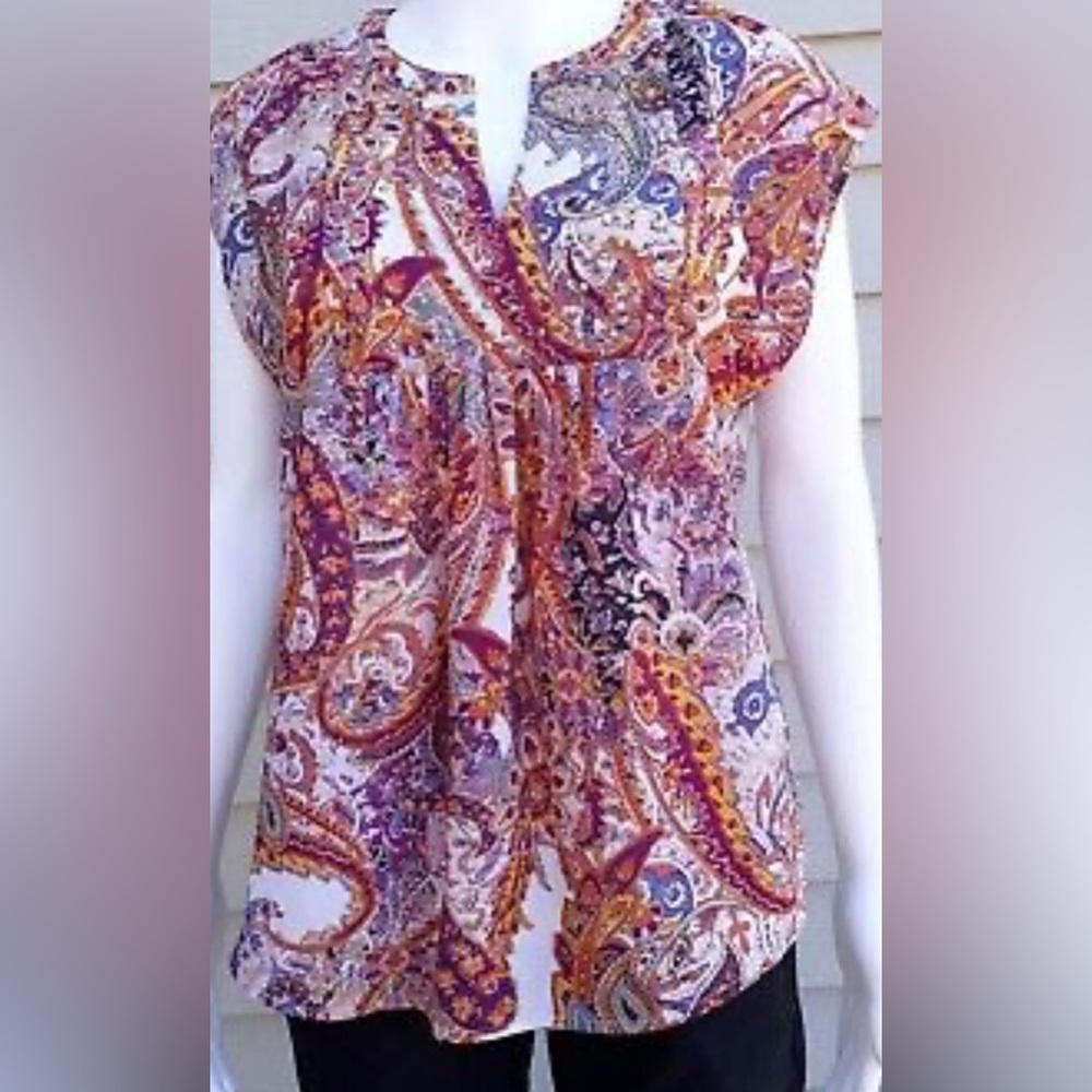 LIZ CLAIBORNE size XLT, paisley printed, split V-neck, cap sleeved top.